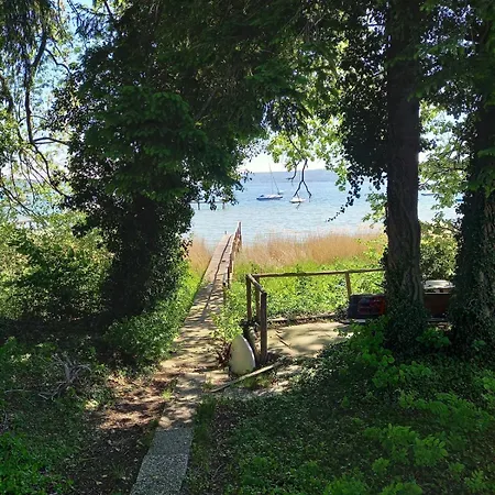Geraeumige In Bierdorf Am Ammersee Apartamento